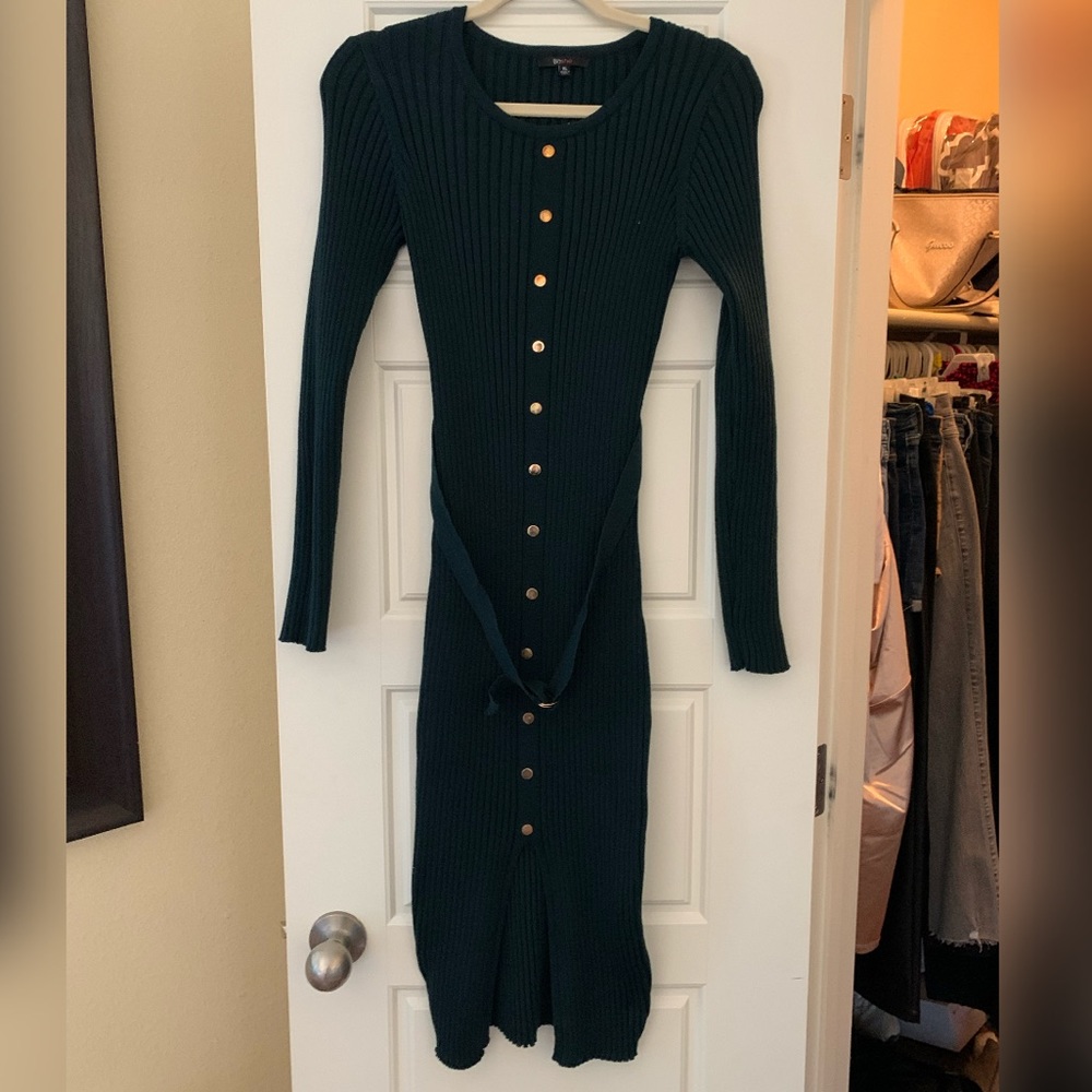 Green ribbed sweater dress